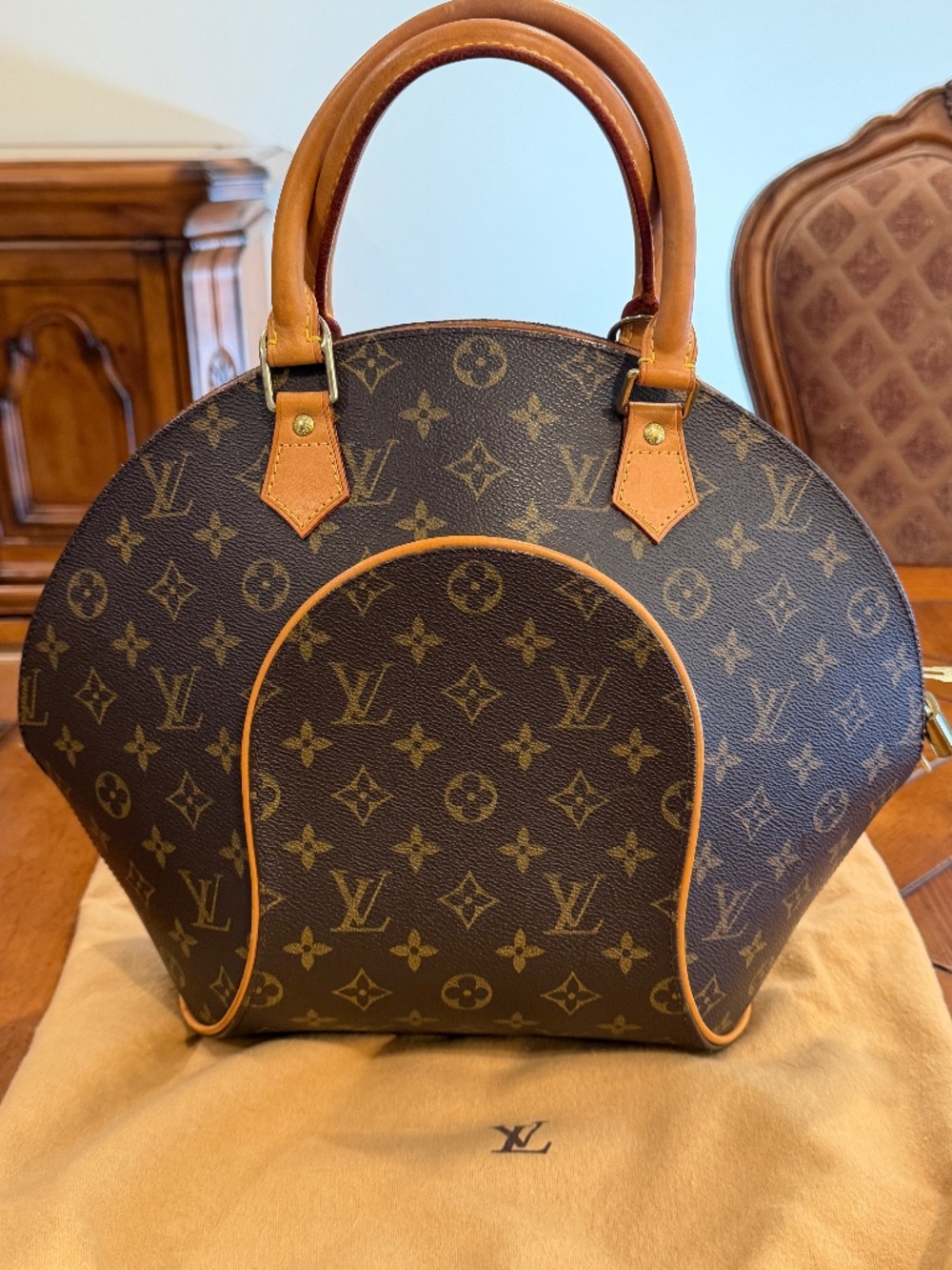 Louis Vuitton Monogram Ellipse PM